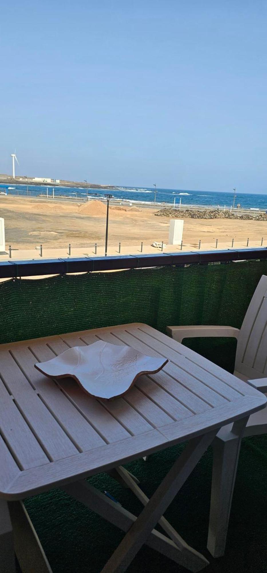 Bienvenue Appart Lumineux Avec Ascenseur Et Vue Sur La Mer Corralejo Exterior foto